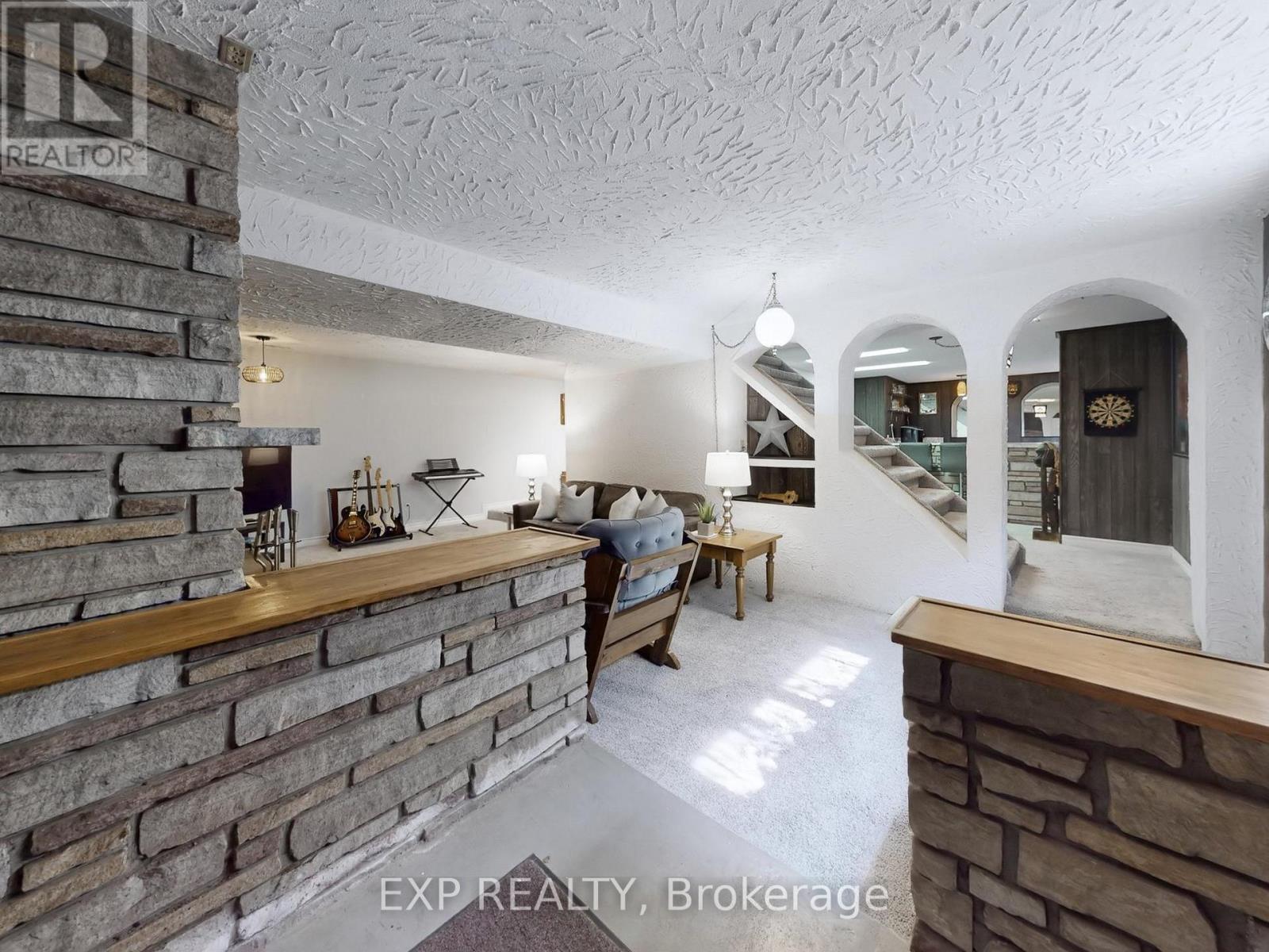 31 Henry Street, Georgina, Ontario  L4P 2L5 - Photo 32 - N12438670