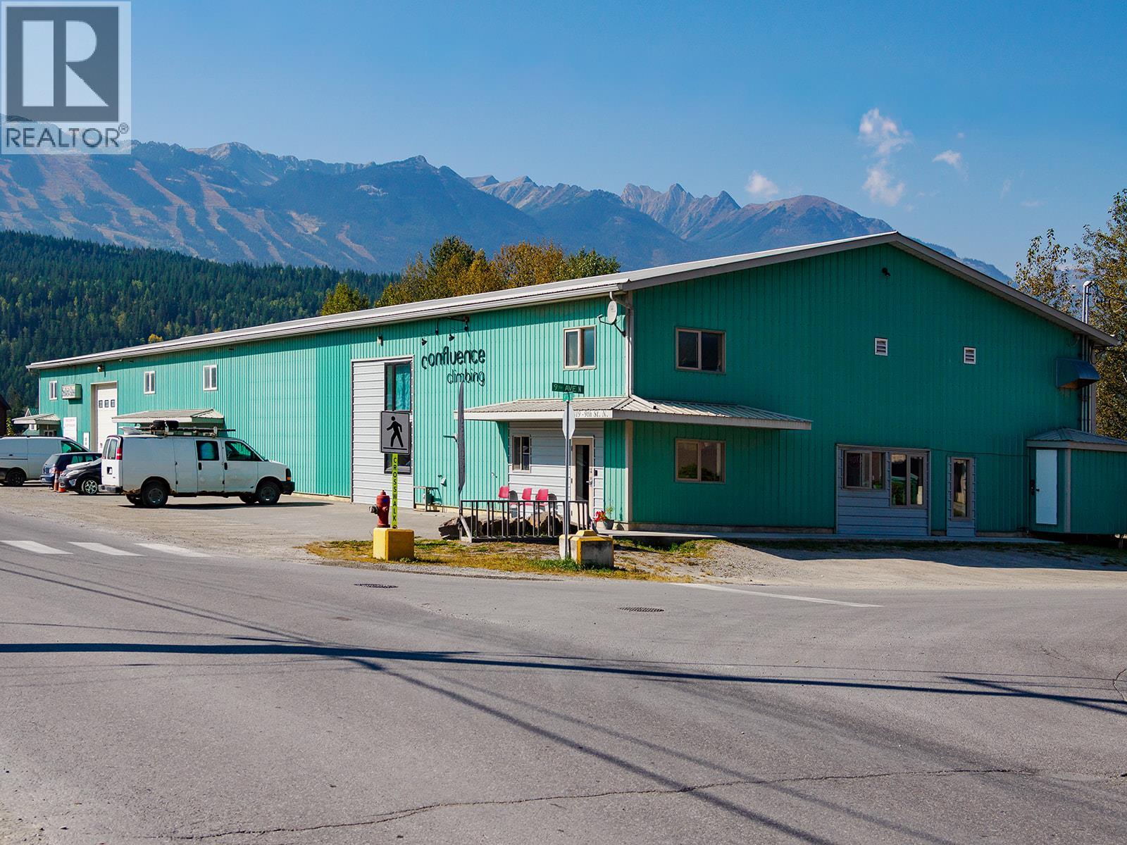 819 9th Street N, Golden, British Columbia