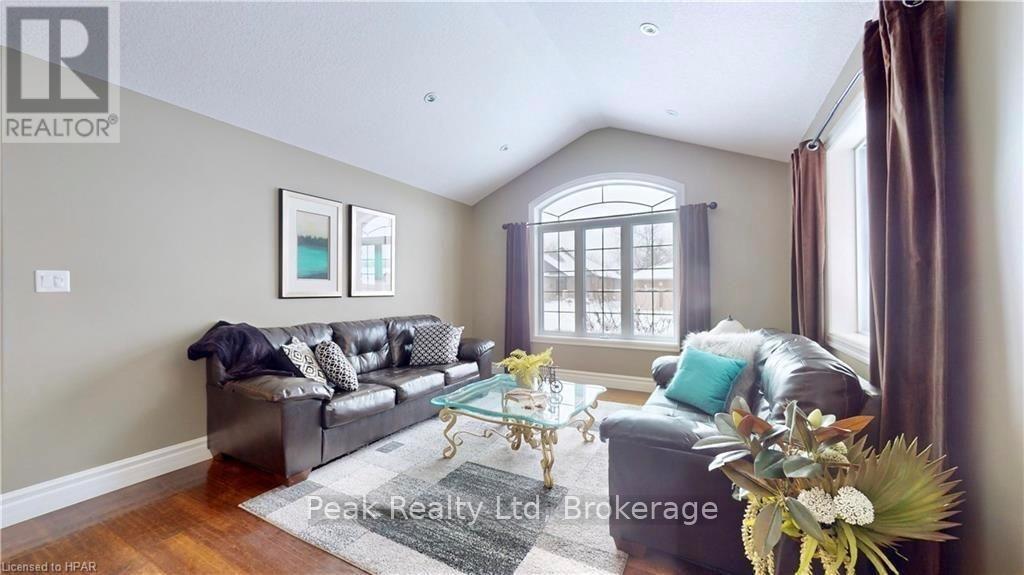 286 Sunset Drive, West Perth, Ontario  N0K 1N0 - Photo 2 - X12438696