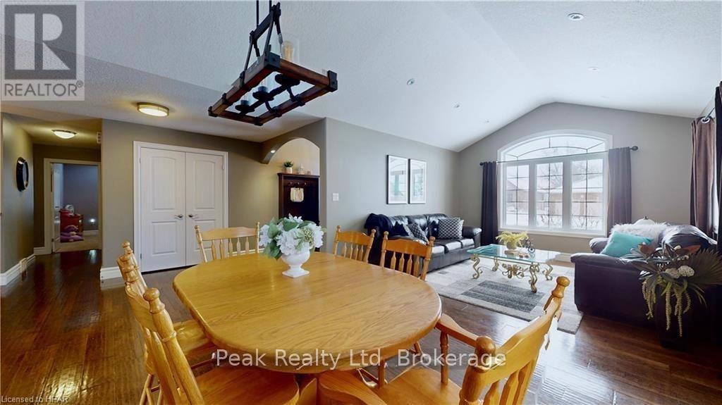 286 Sunset Drive, West Perth, Ontario  N0K 1N0 - Photo 5 - X12438696