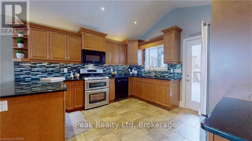 286 Sunset Drive, West Perth, Ontario  N0K 1N0 - Photo 6 - X12438696