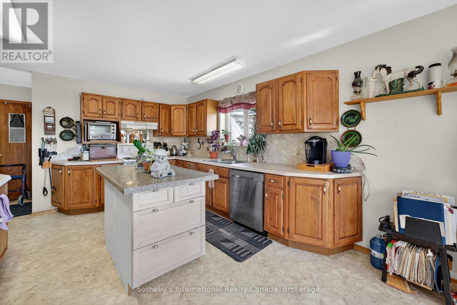 122 Mcfadden Line, Powassan, Ontario  P0H 2L0 - Photo 14 - X12438723