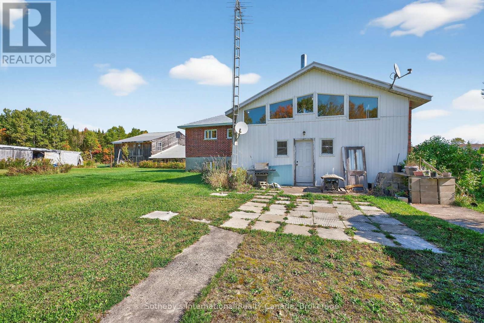 122 Mcfadden Line, Powassan, Ontario  P0H 2L0 - Photo 43 - X12438723