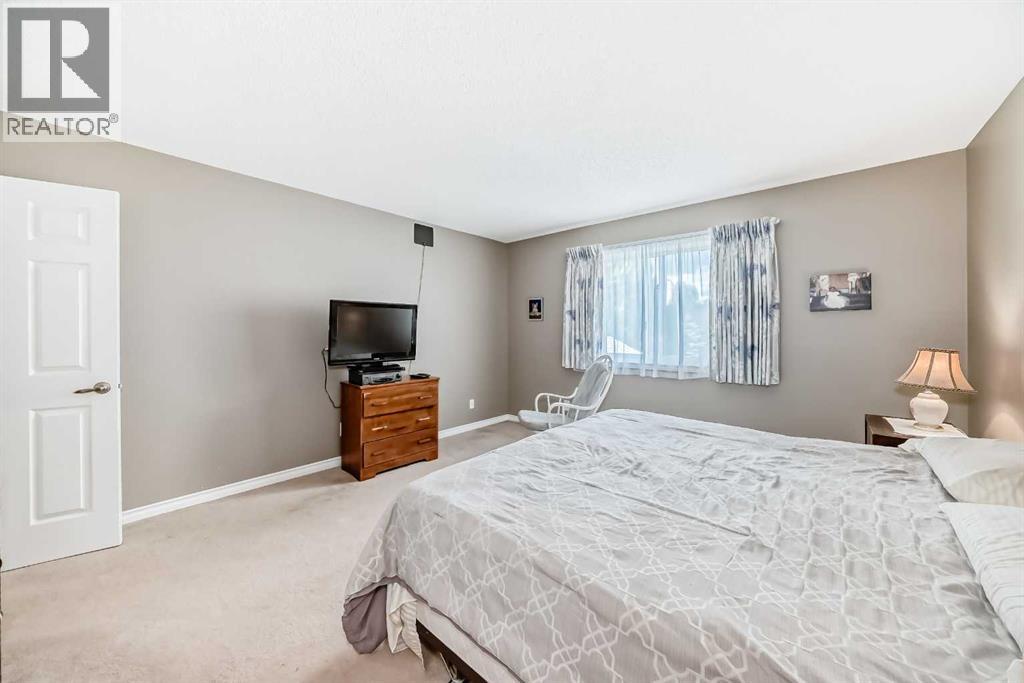 13 Riverview Circle, Cochrane, Alberta  T4C 1K2 - Photo 32 - A2250772