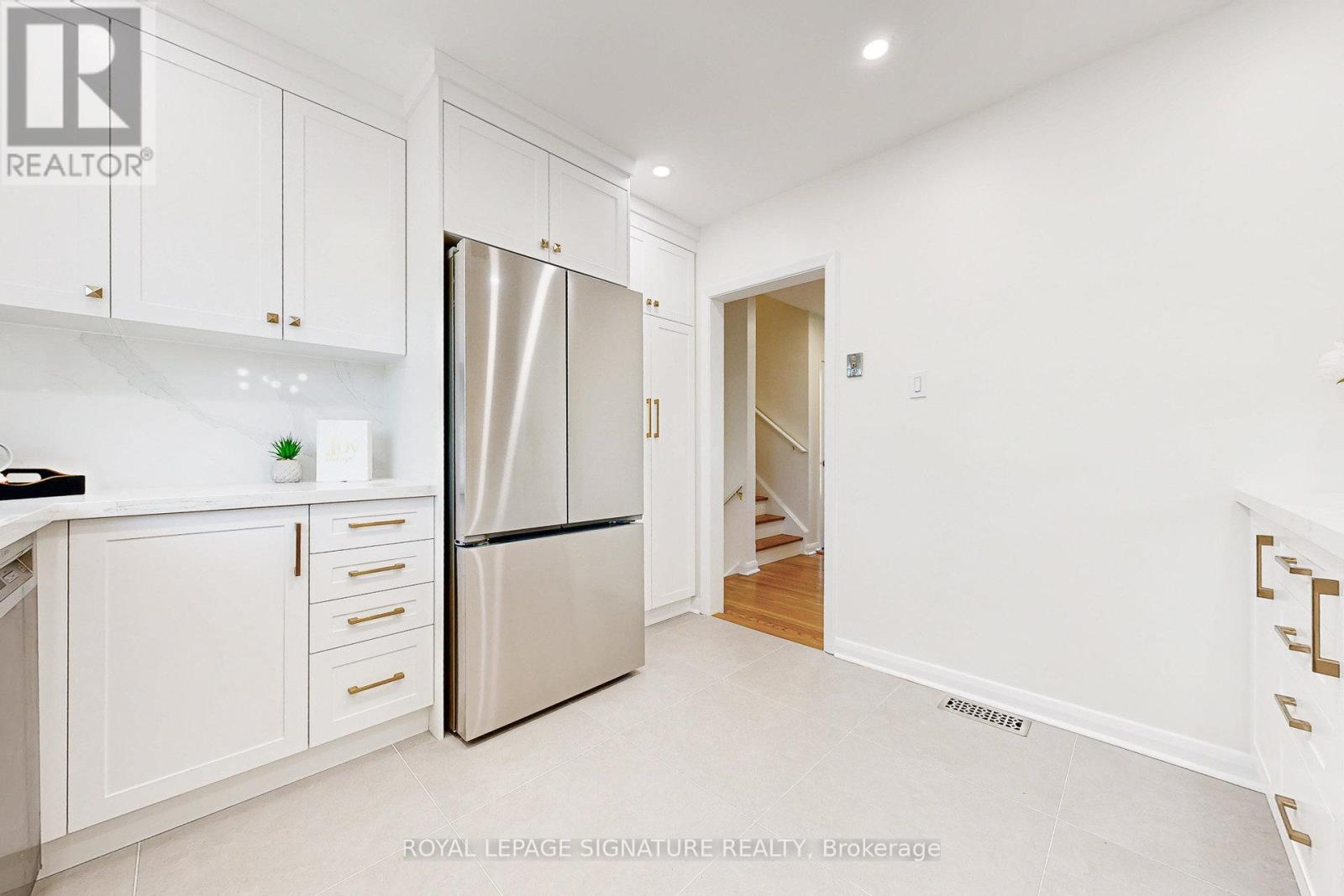 45 Caronport Crescent, Toronto, Ontario  M3A 1H2 - Photo 14 - C12437571