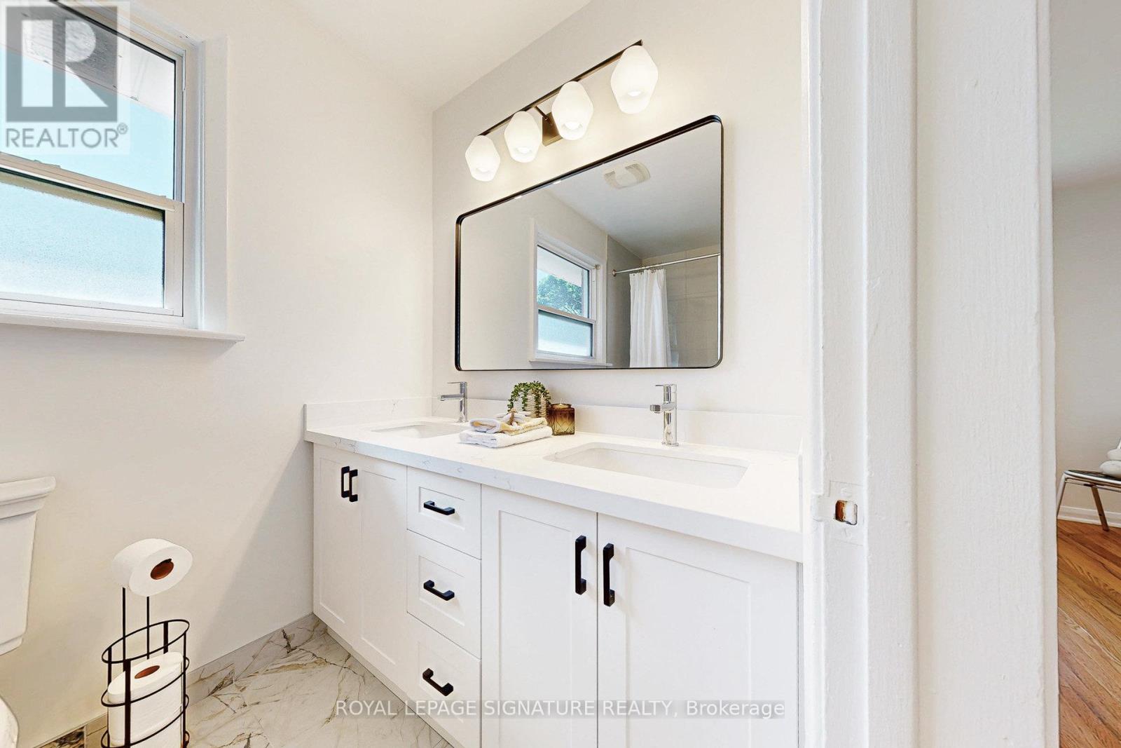 45 Caronport Crescent, Toronto, Ontario  M3A 1H2 - Photo 21 - C12437571
