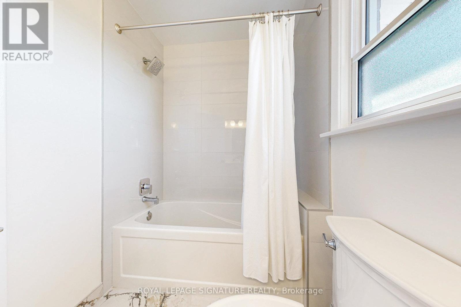 45 Caronport Crescent, Toronto, Ontario  M3A 1H2 - Photo 22 - C12437571