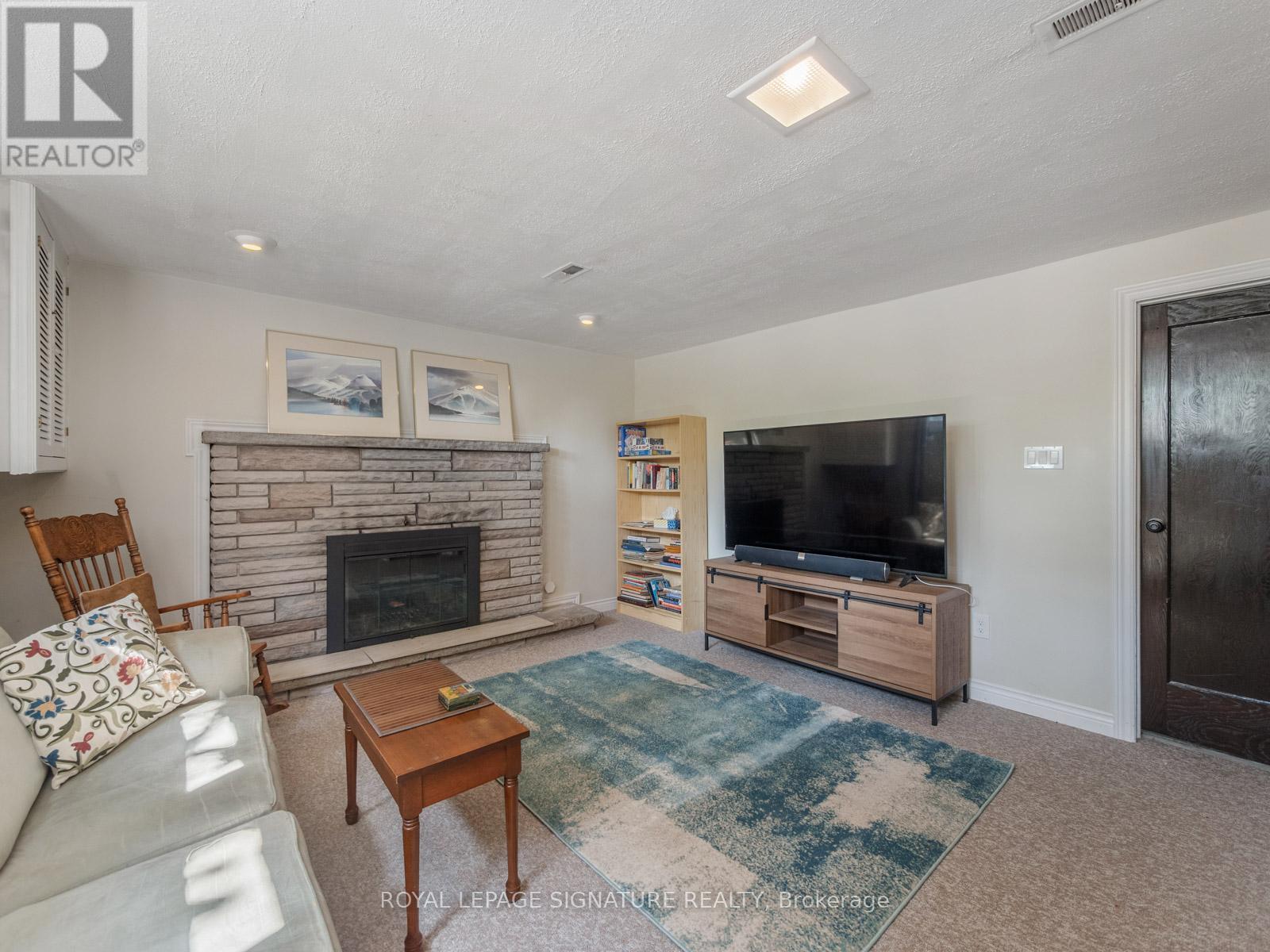 446 Bernhard Crescent, Oshawa, Ontario  L1G 2B8 - Photo 21 - E12405714