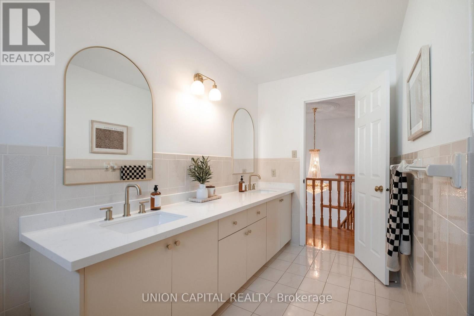 58 Horizon Court, Richmond Hill, Ontario  L4B 3E8 - Photo 31 - N12435540