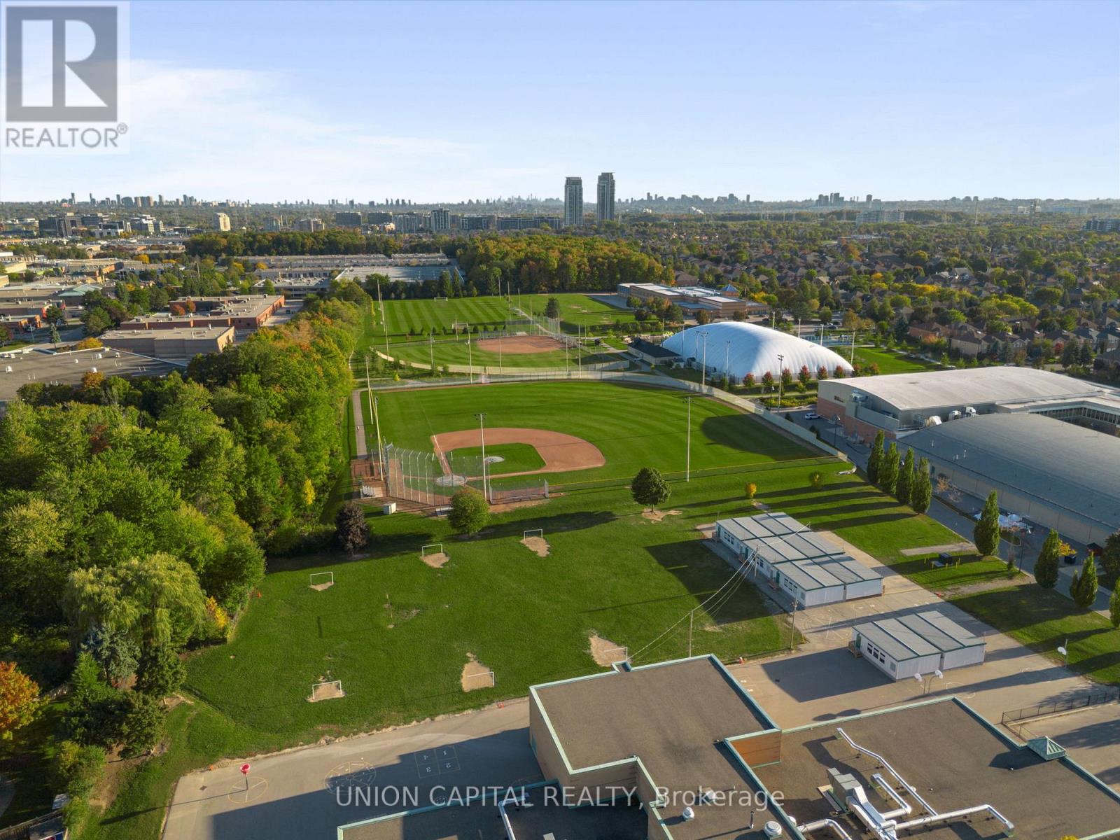 58 Horizon Court, Richmond Hill, Ontario  L4B 3E8 - Photo 45 - N12435540