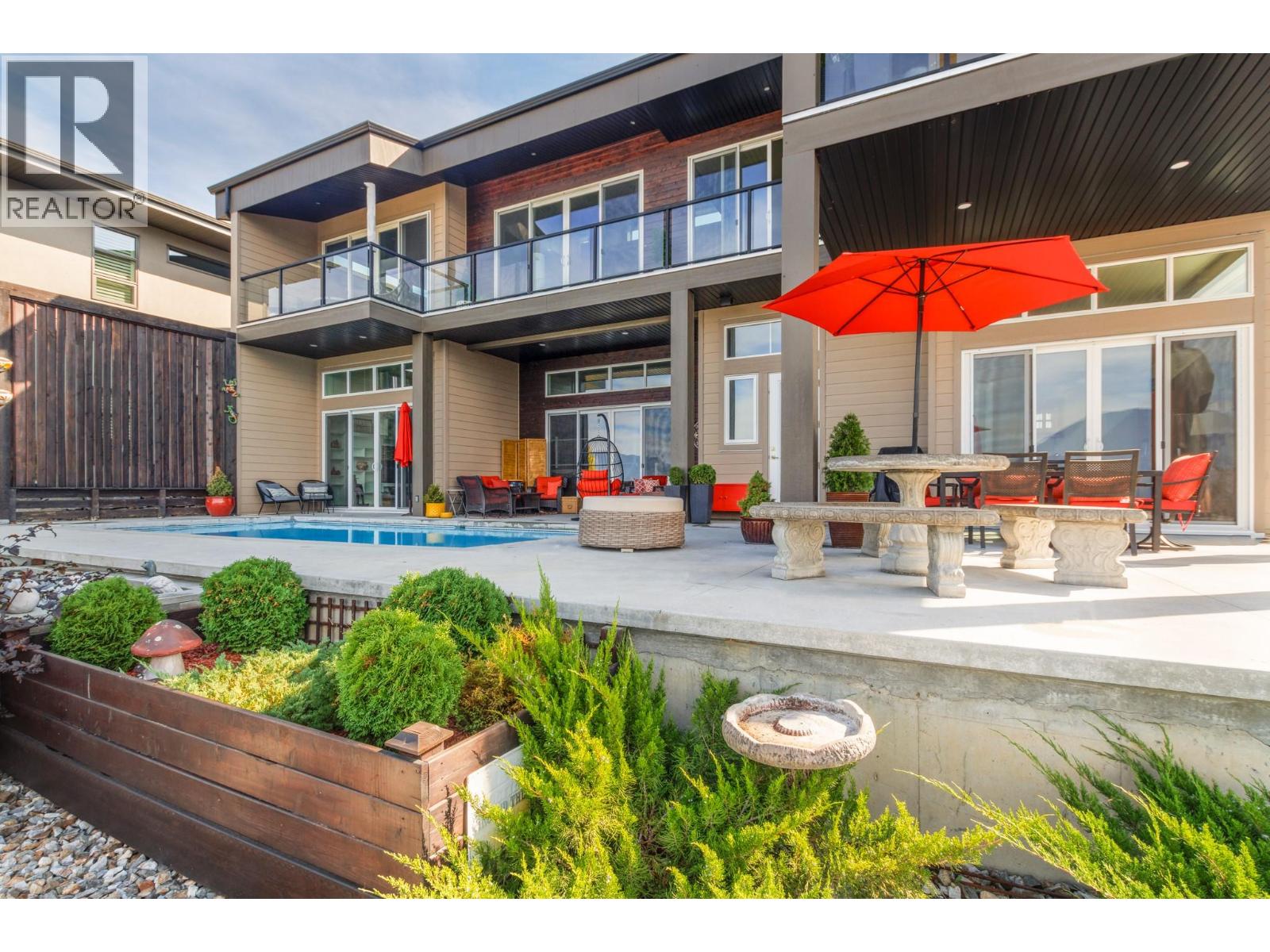 1061 19 Avenue Se, Salmon Arm, British Columbia  V1E 0E6 - Photo 3 - 10363286