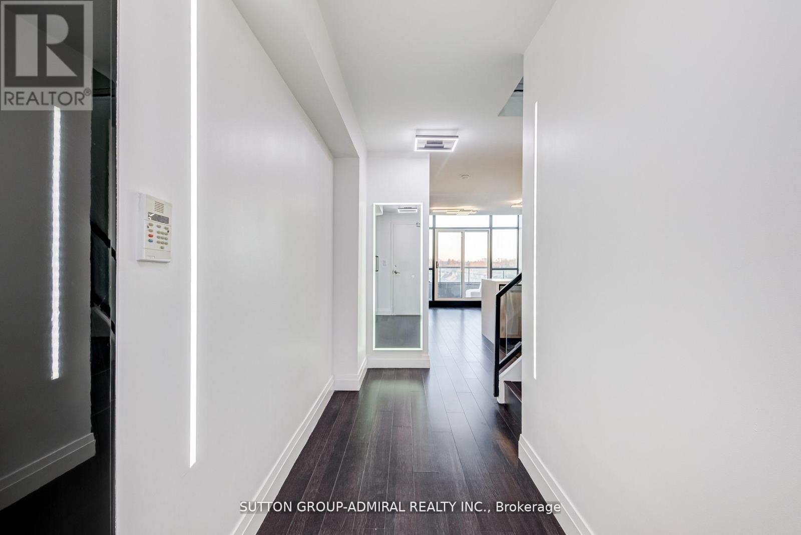 527 - 200 Manitoba Street, Toronto, Ontario  M8Y 3Y9 - Photo 2 - W12438631