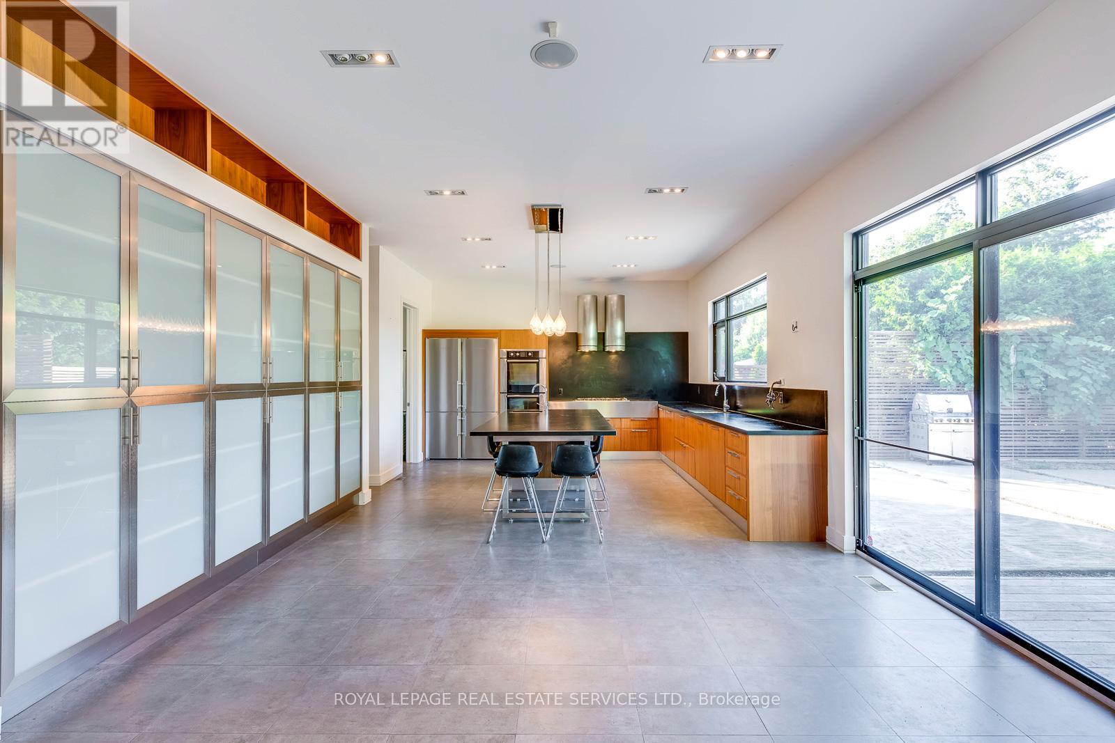 367 Stanfield Drive, Oakville, Ontario  L6L 3P7 - Photo 11 - W12438632