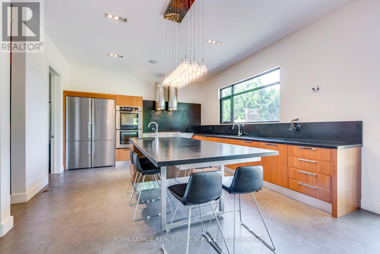 367 Stanfield Drive, Oakville, Ontario  L6L 3P7 - Photo 13 - W12438632