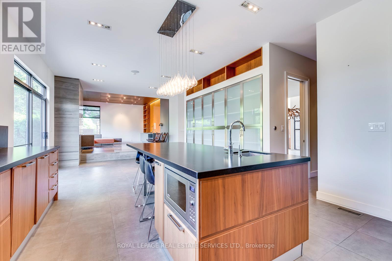 367 Stanfield Drive, Oakville, Ontario  L6L 3P7 - Photo 16 - W12438632