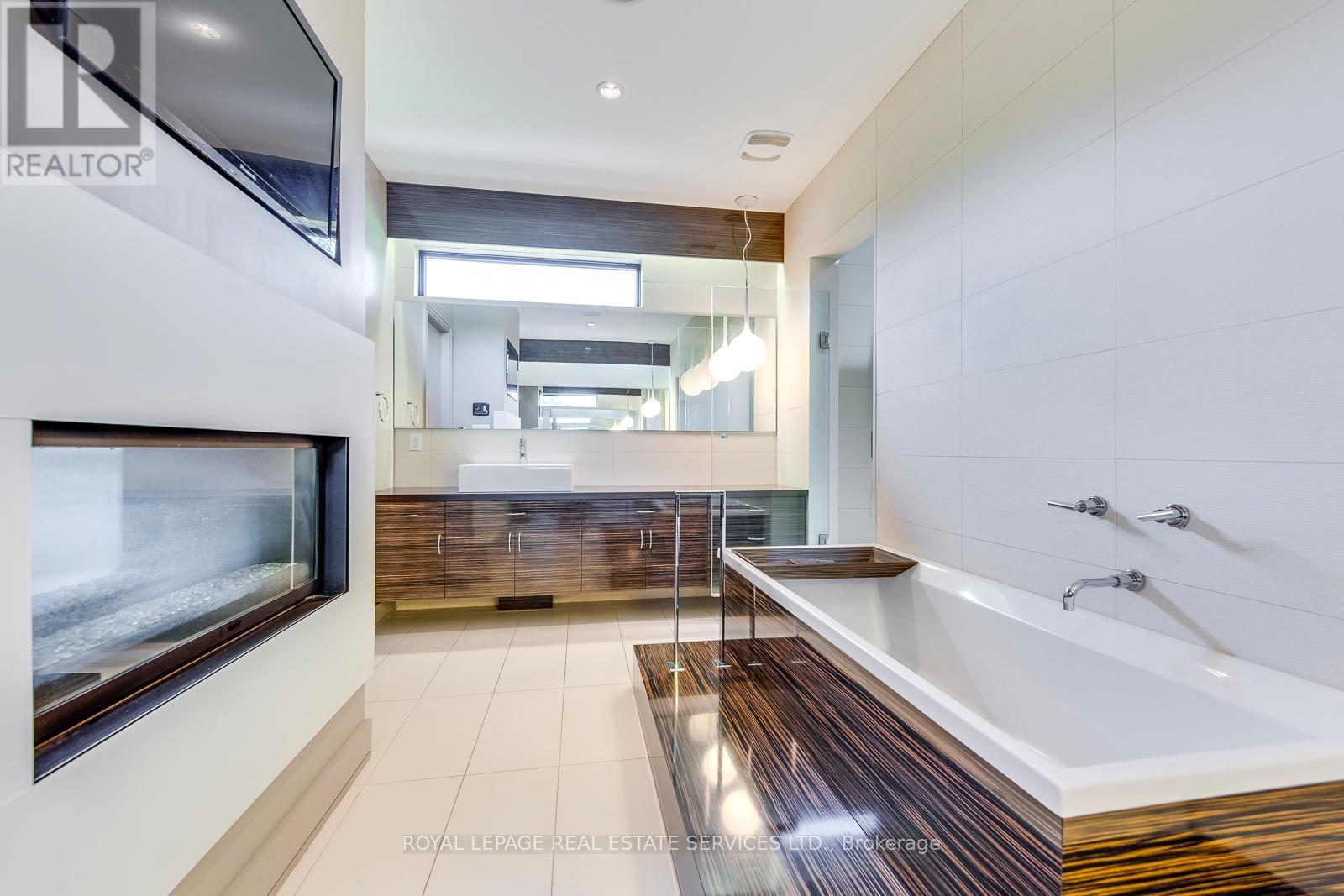 367 Stanfield Drive, Oakville, Ontario  L6L 3P7 - Photo 37 - W12438632