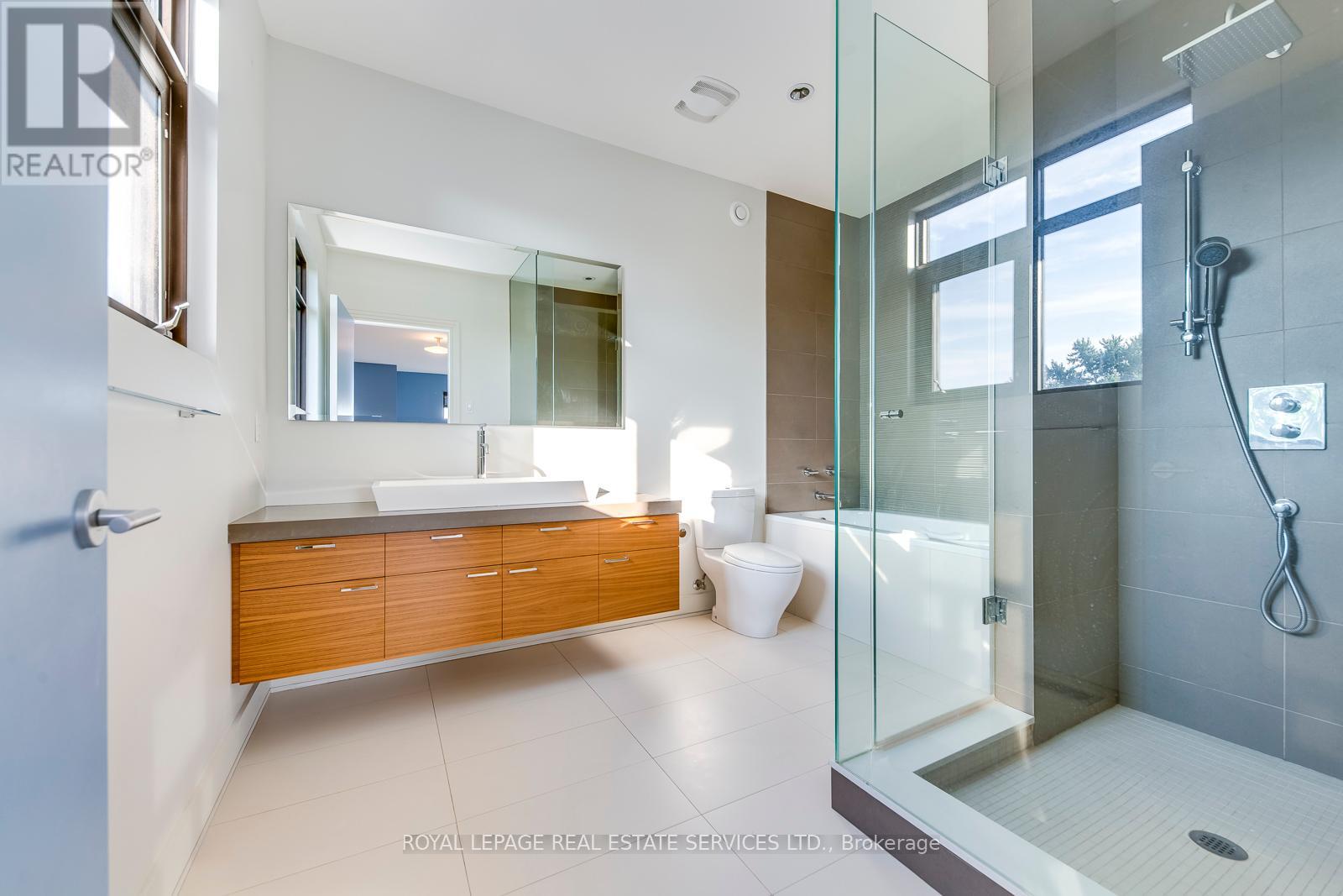 367 Stanfield Drive, Oakville, Ontario  L6L 3P7 - Photo 42 - W12438632