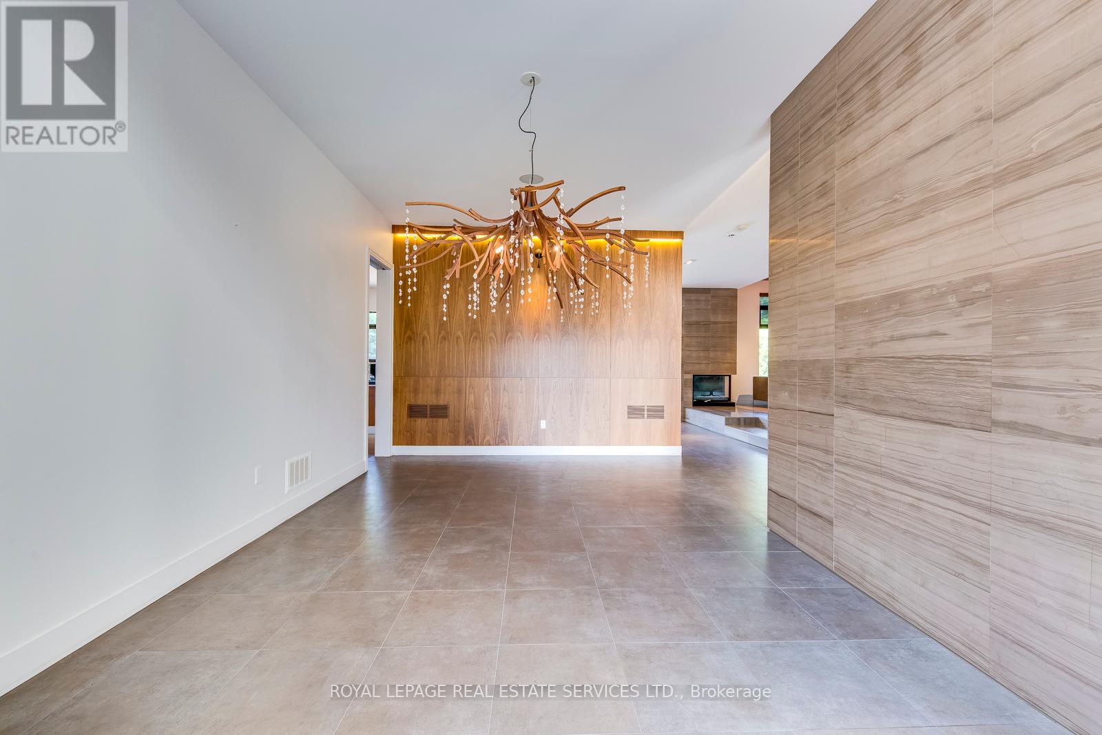 367 Stanfield Drive, Oakville, Ontario  L6L 3P7 - Photo 5 - W12438632