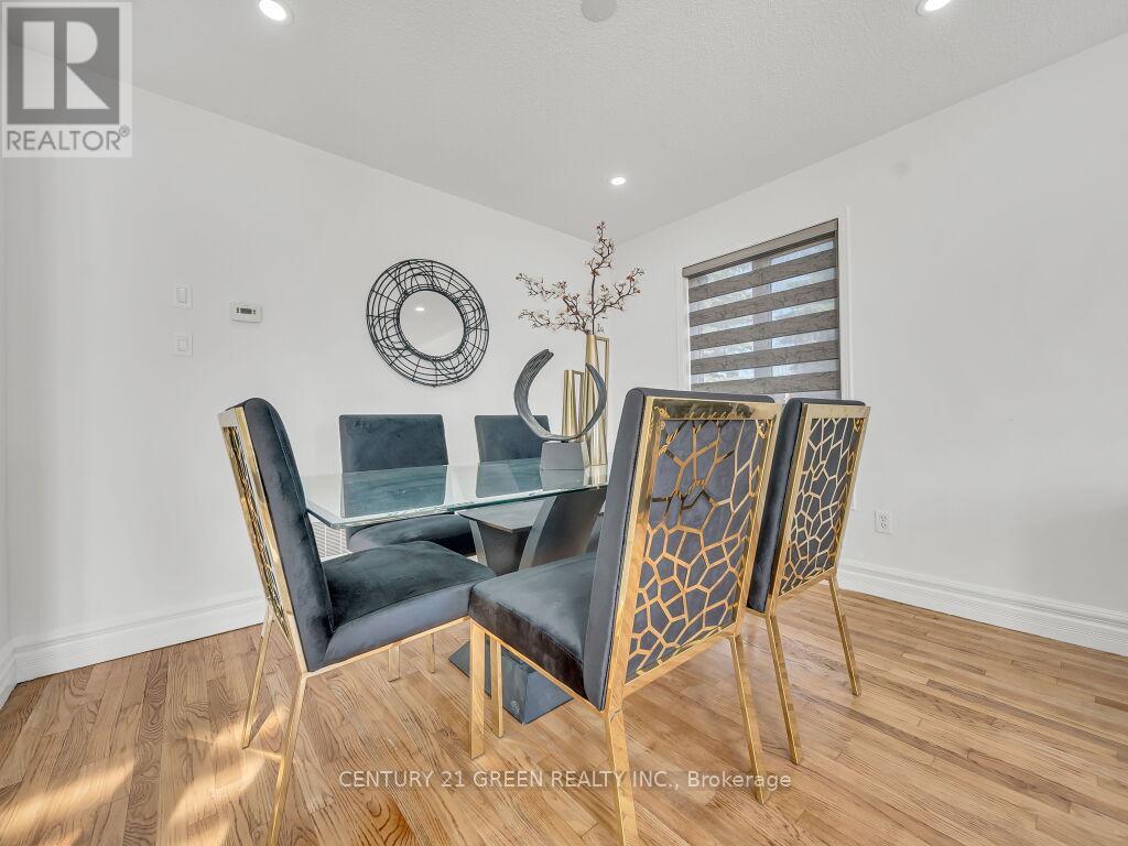 51 Jack Rabbit Crescent, Brampton, Ontario  L6R 2E4 - Photo 11 - W12438643
