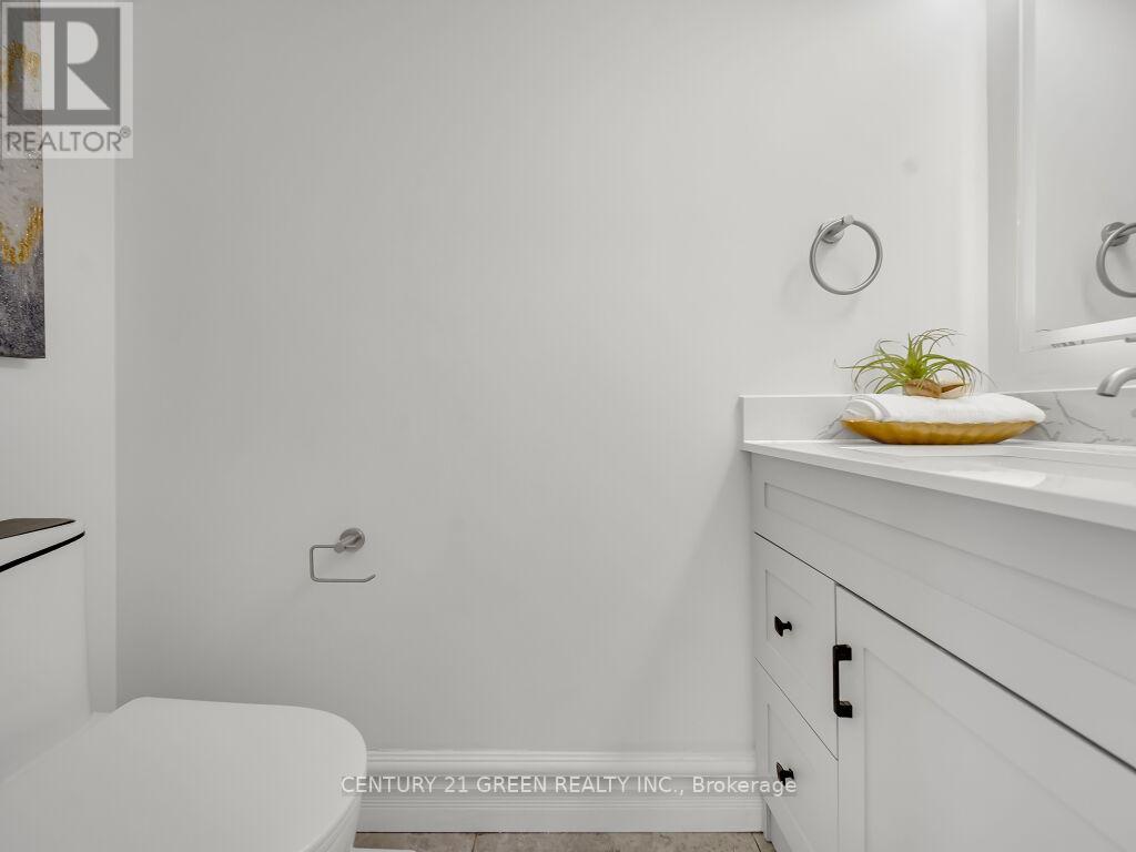 51 Jack Rabbit Crescent, Brampton, Ontario  L6R 2E4 - Photo 12 - W12438643