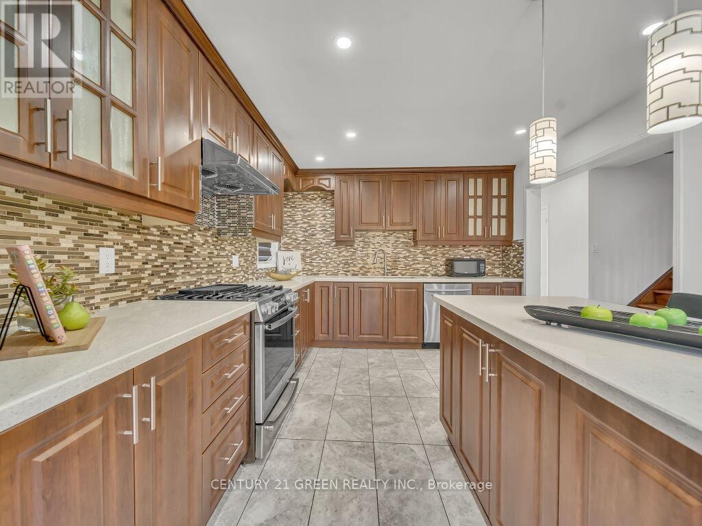 51 Jack Rabbit Crescent, Brampton, Ontario  L6R 2E4 - Photo 20 - W12438643