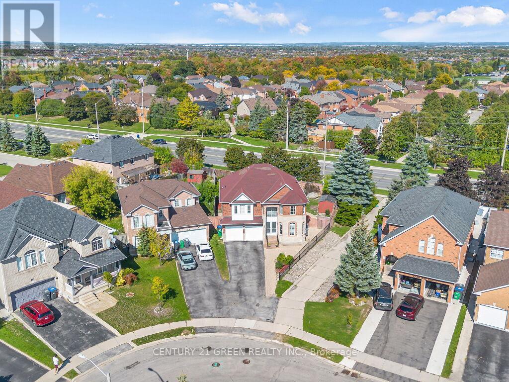 51 Jack Rabbit Crescent, Brampton, Ontario  L6R 2E4 - Photo 3 - W12438643