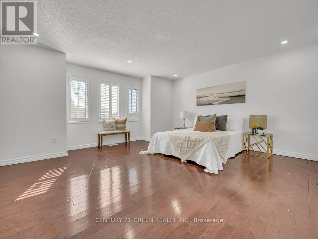 51 Jack Rabbit Crescent, Brampton, Ontario  L6R 2E4 - Photo 32 - W12438643