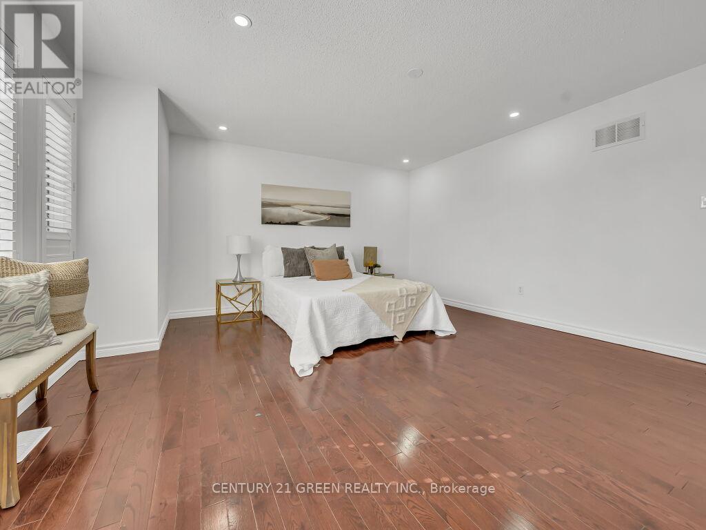 51 Jack Rabbit Crescent, Brampton, Ontario  L6R 2E4 - Photo 33 - W12438643