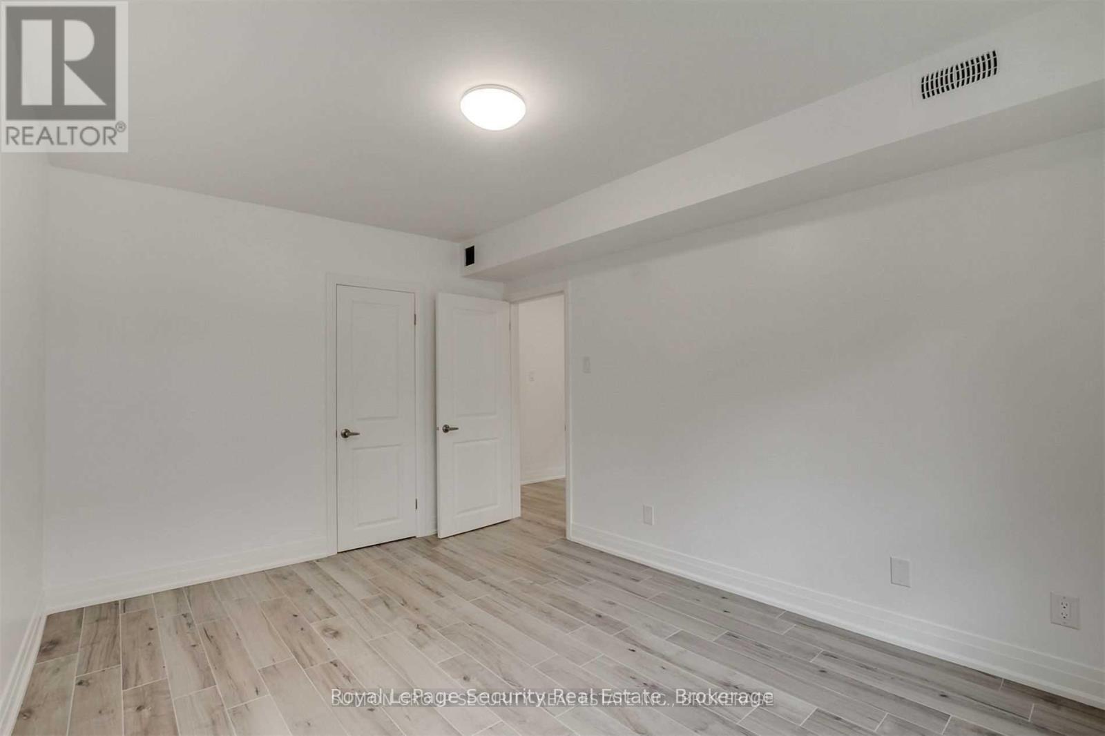 148 Portland Street, Toronto, Ontario  M8Y 1B2 - Photo 26 - W12438649