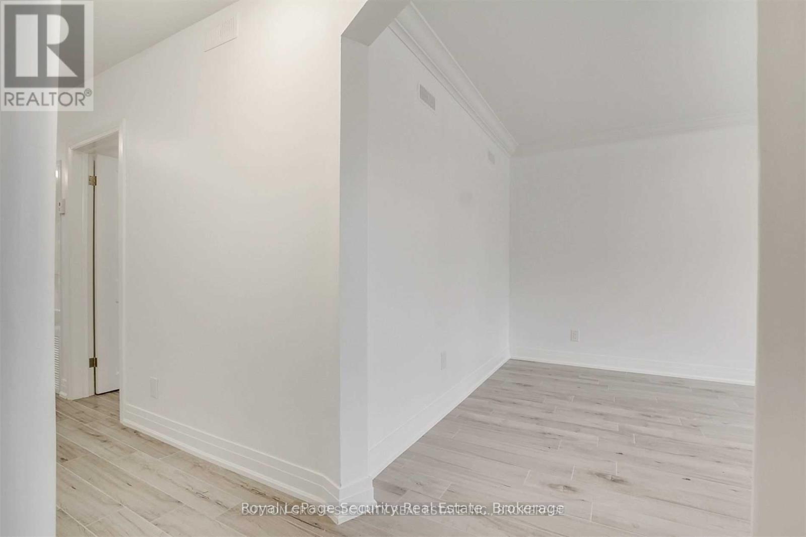 148 Portland Street, Toronto, Ontario  M8Y 1B2 - Photo 27 - W12438649