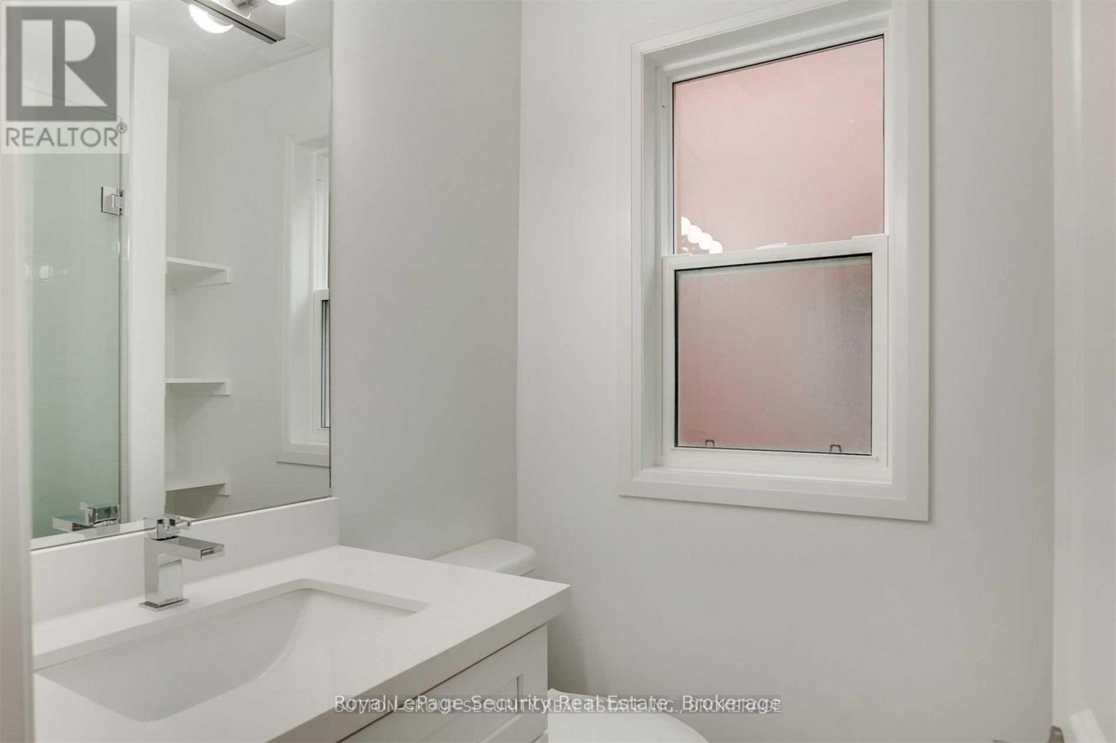 148 Portland Street, Toronto, Ontario  M8Y 1B2 - Photo 29 - W12438649