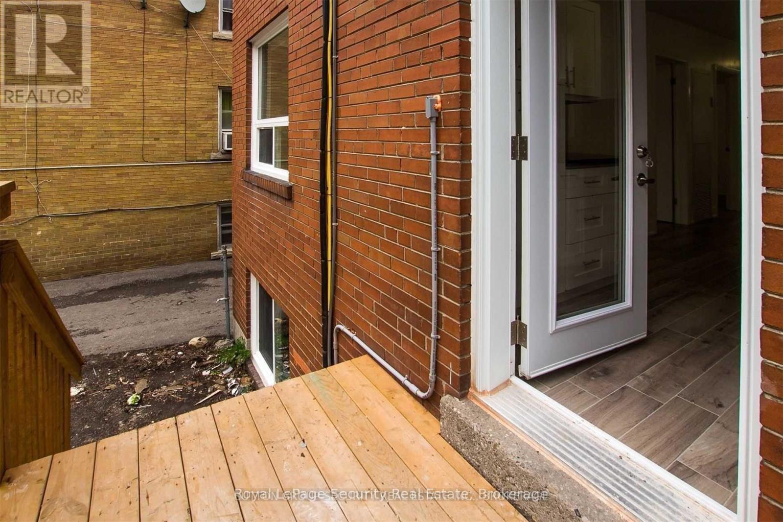 148 Portland Street, Toronto, Ontario  M8Y 1B2 - Photo 32 - W12438649