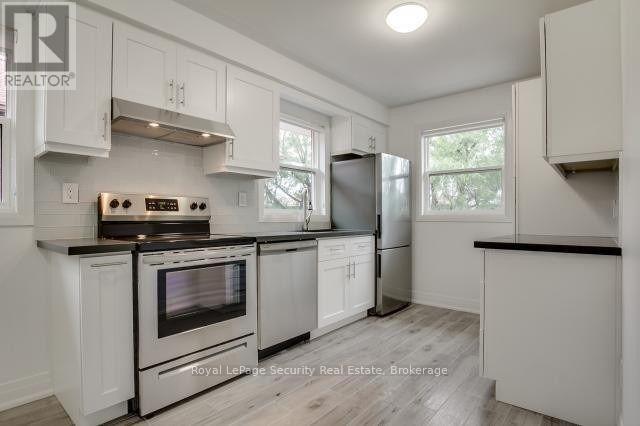 148 Portland Street, Toronto, Ontario  M8Y 1B2 - Photo 38 - W12438649
