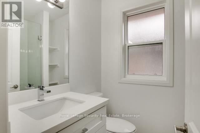 148 Portland Street, Toronto, Ontario  M8Y 1B2 - Photo 39 - W12438649