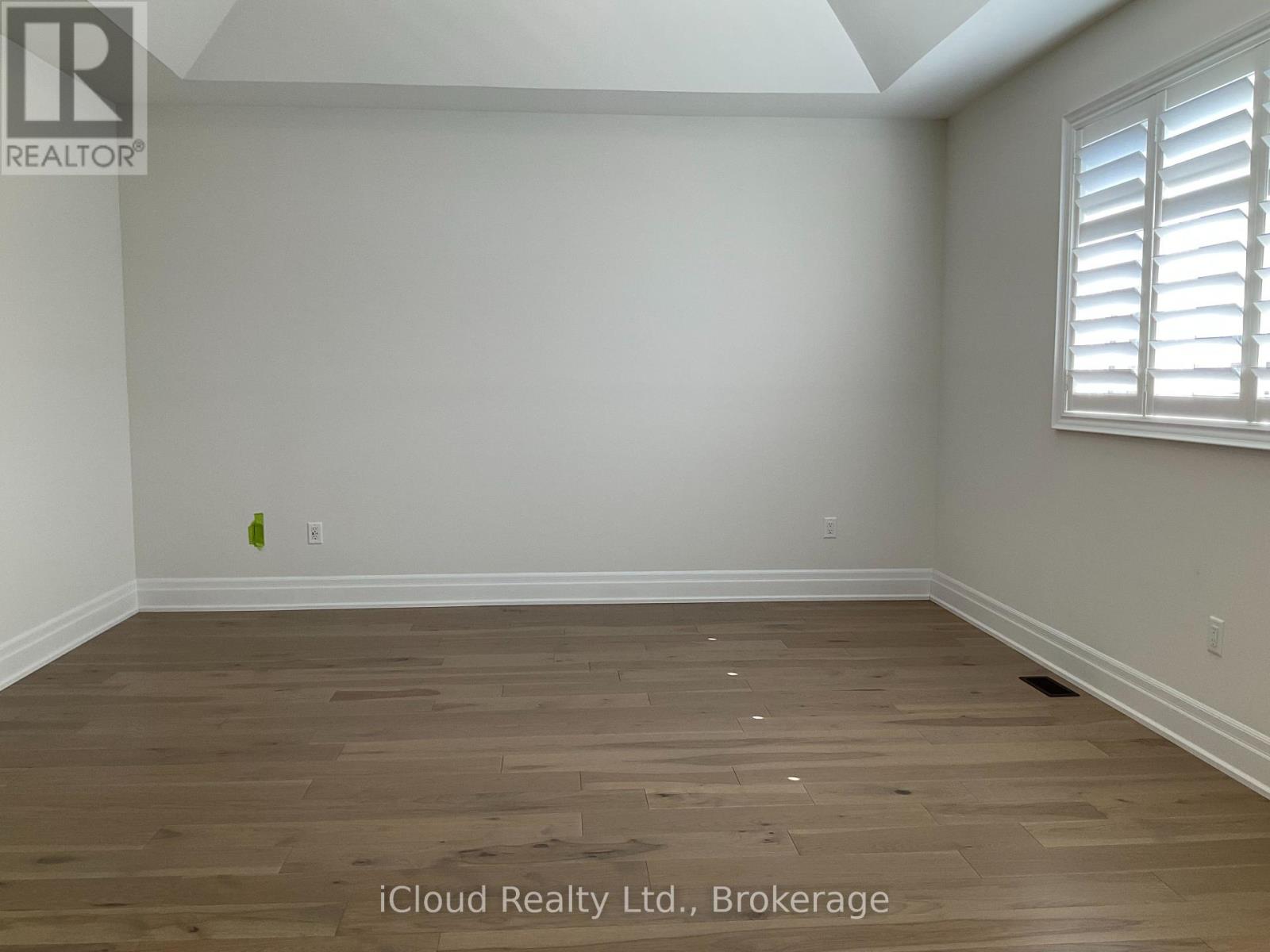 5 Lippa Drive, Caledon, Ontario  L7C 4M5 - Photo 9 - W12438657