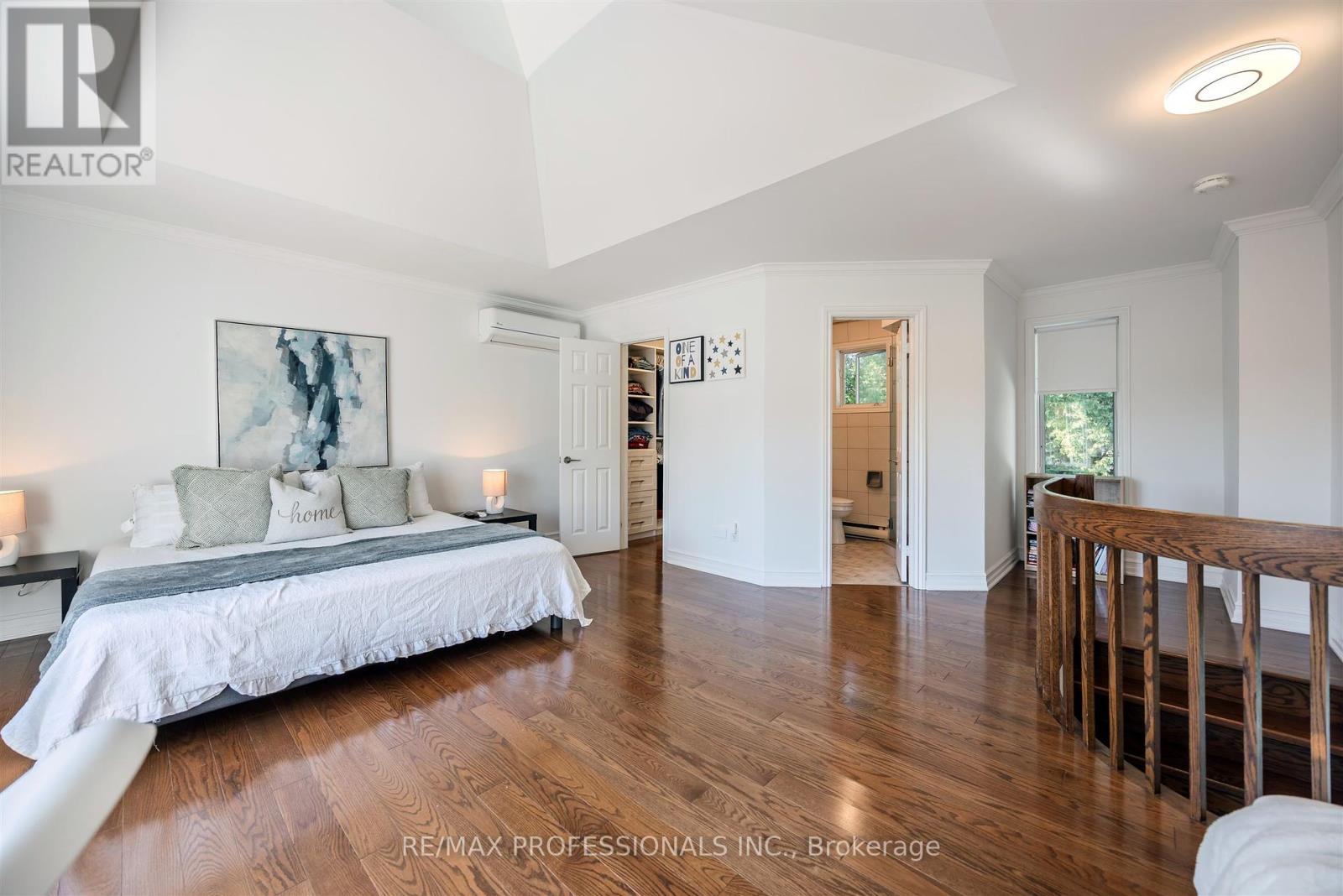 16 Monet Avenue, Toronto, Ontario  M9C 3N7 - Photo 19 - W12438681