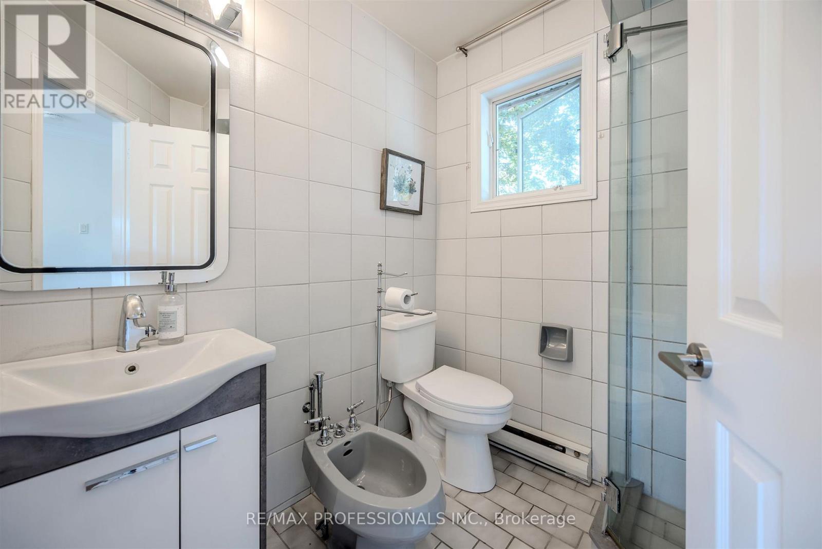 16 Monet Avenue, Toronto, Ontario  M9C 3N7 - Photo 20 - W12438681