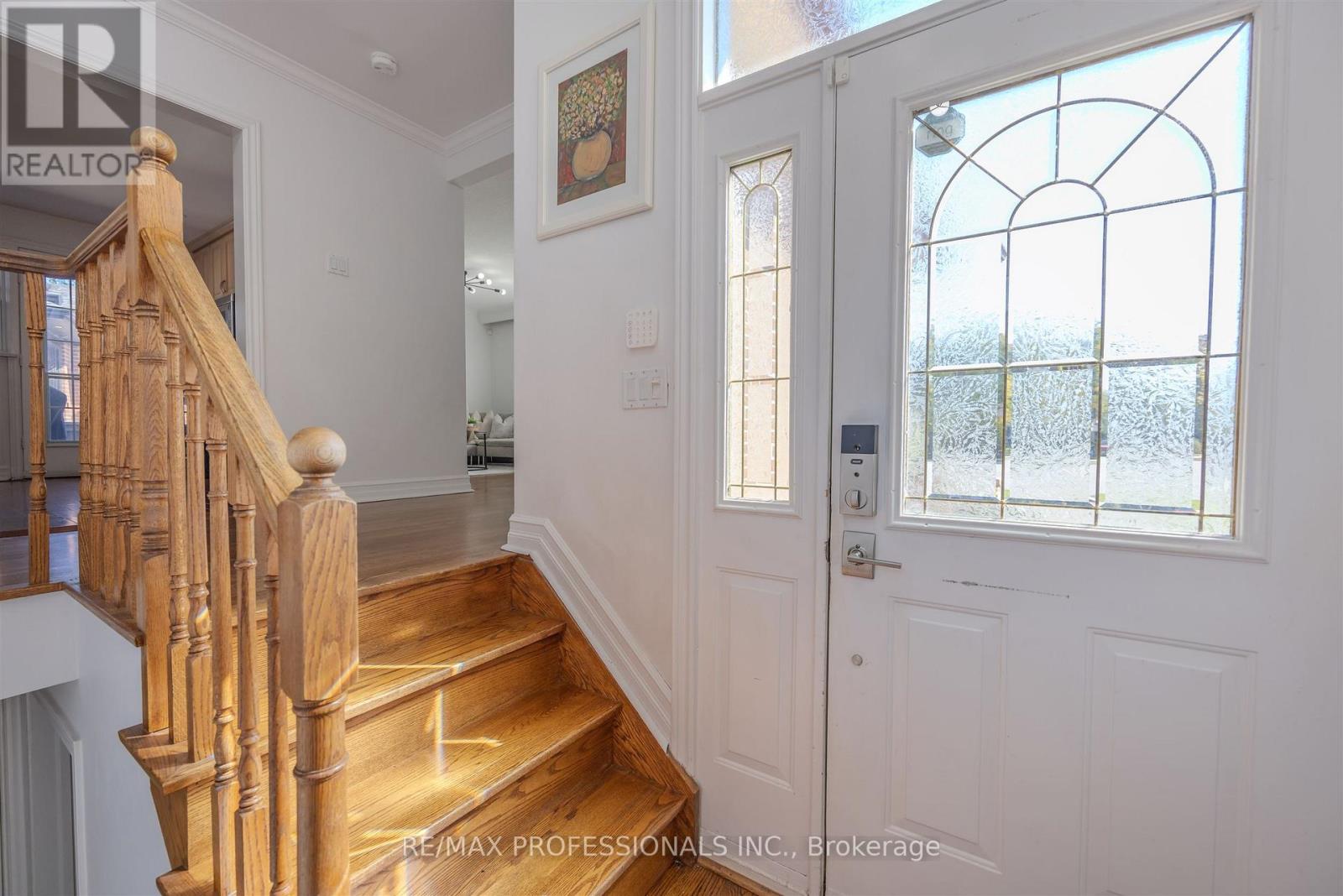 16 Monet Avenue, Toronto, Ontario  M9C 3N7 - Photo 4 - W12438681