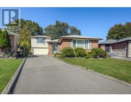 16 MONET AVENUE, Toronto, Ontario