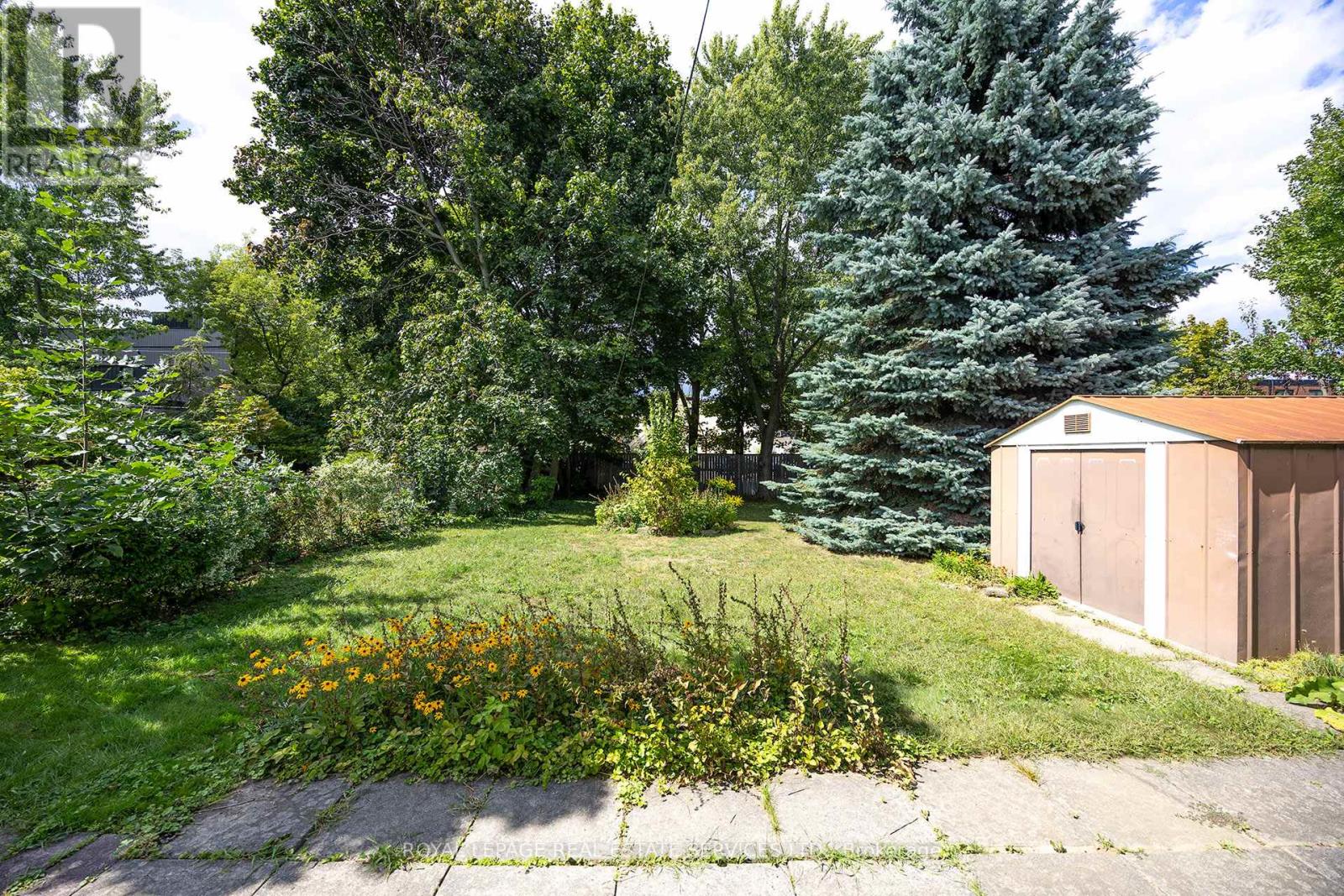 48 Minnewawa Road, Mississauga, Ontario  L5G 1C5 - Photo 16 - W12438691
