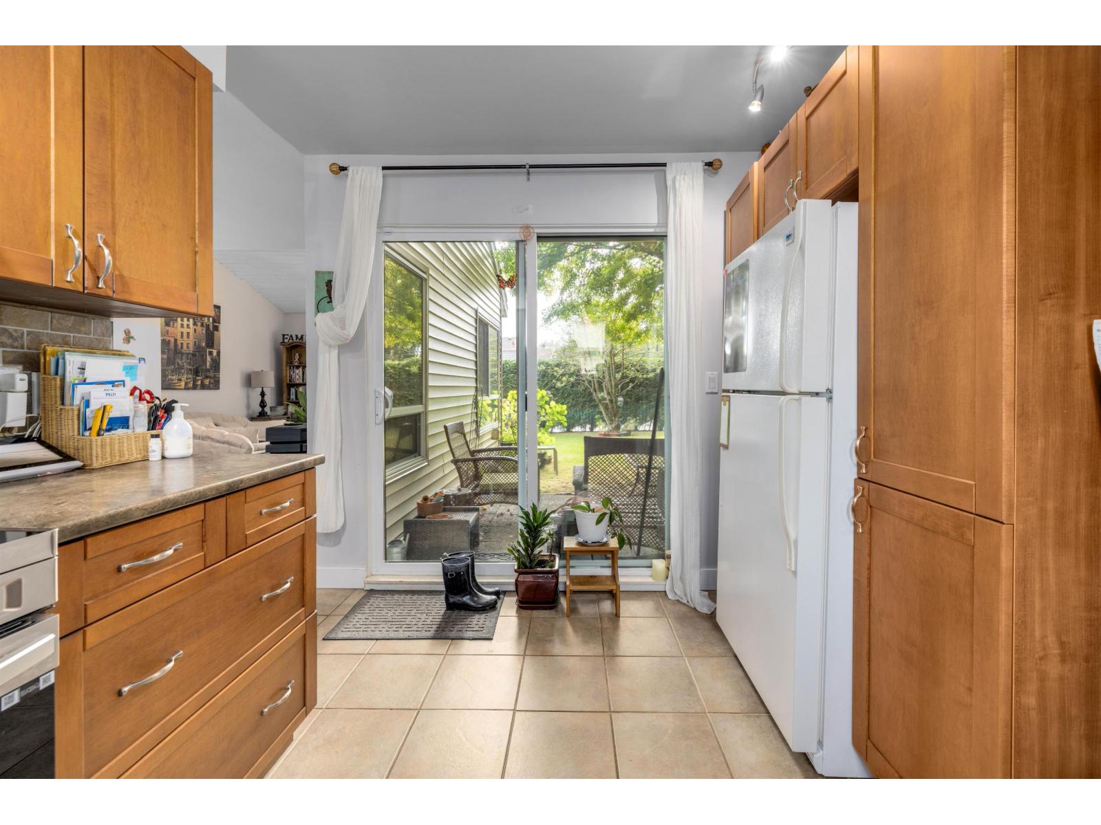 6211 W Greenside Drive, Surrey, British Columbia  V3S 5M8 - Photo 13 - R3053014