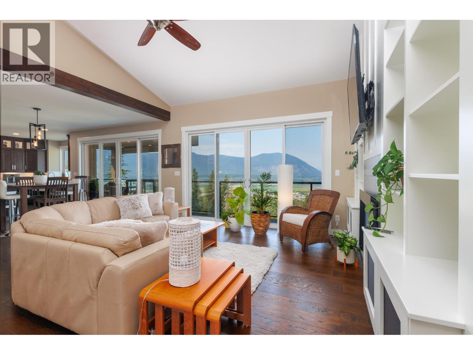 1061 19 Avenue Se, Salmon Arm, British Columbia  V1E 0E6 - Photo 6 - 10363286