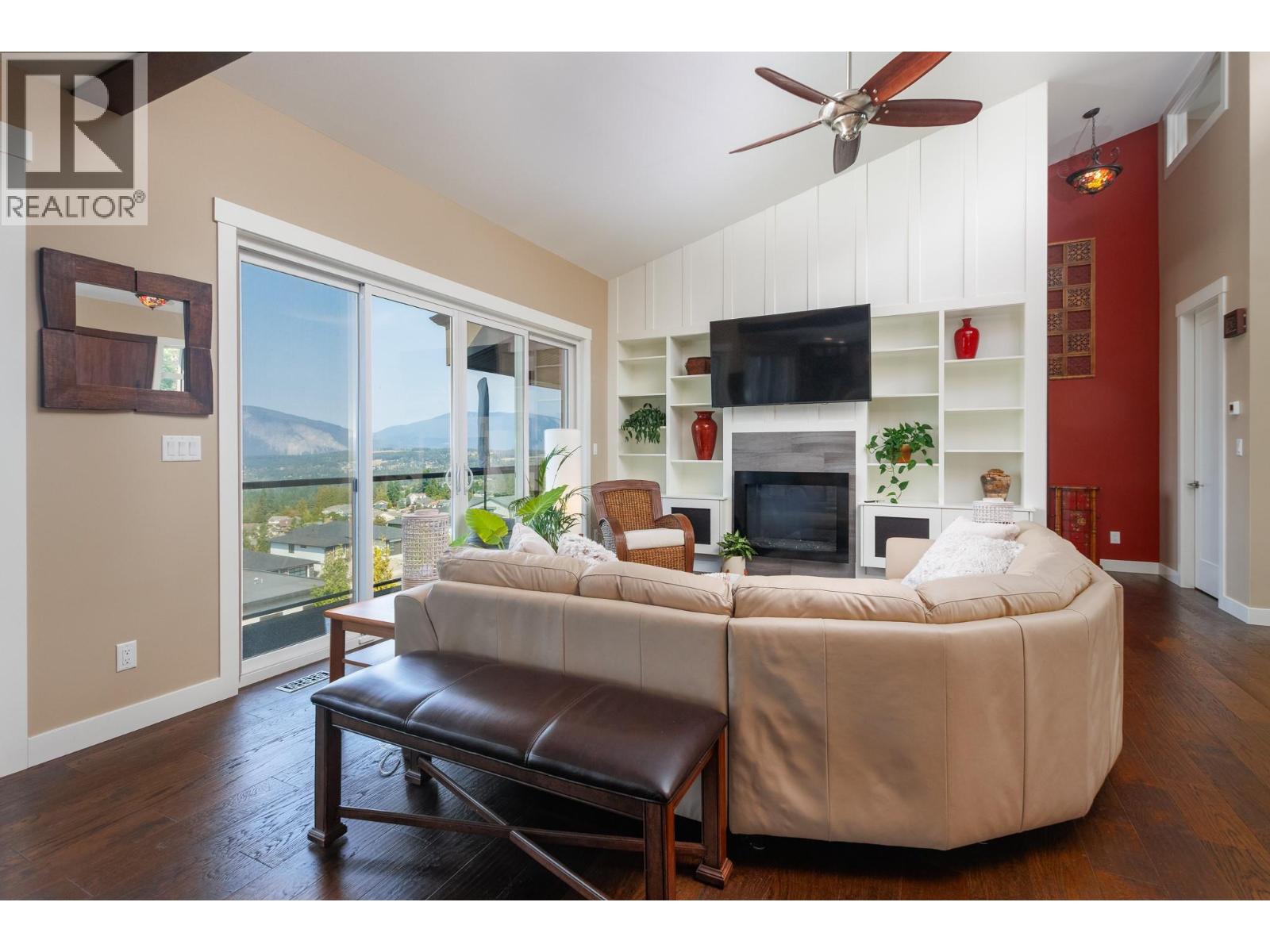 1061 19 Avenue Se, Salmon Arm, British Columbia  V1E 0E6 - Photo 10 - 10363286