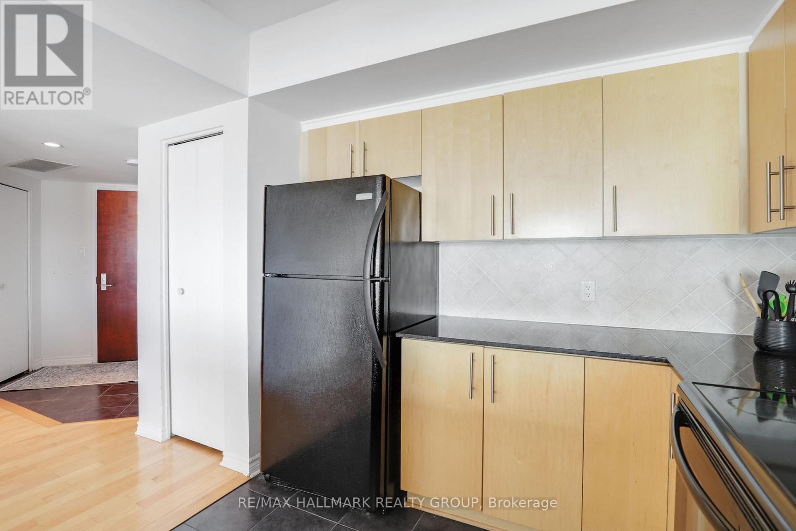 504 - 200 Rideau Street, Ottawa, Ontario  K1N 5Y1 - Photo 9 - X12438698