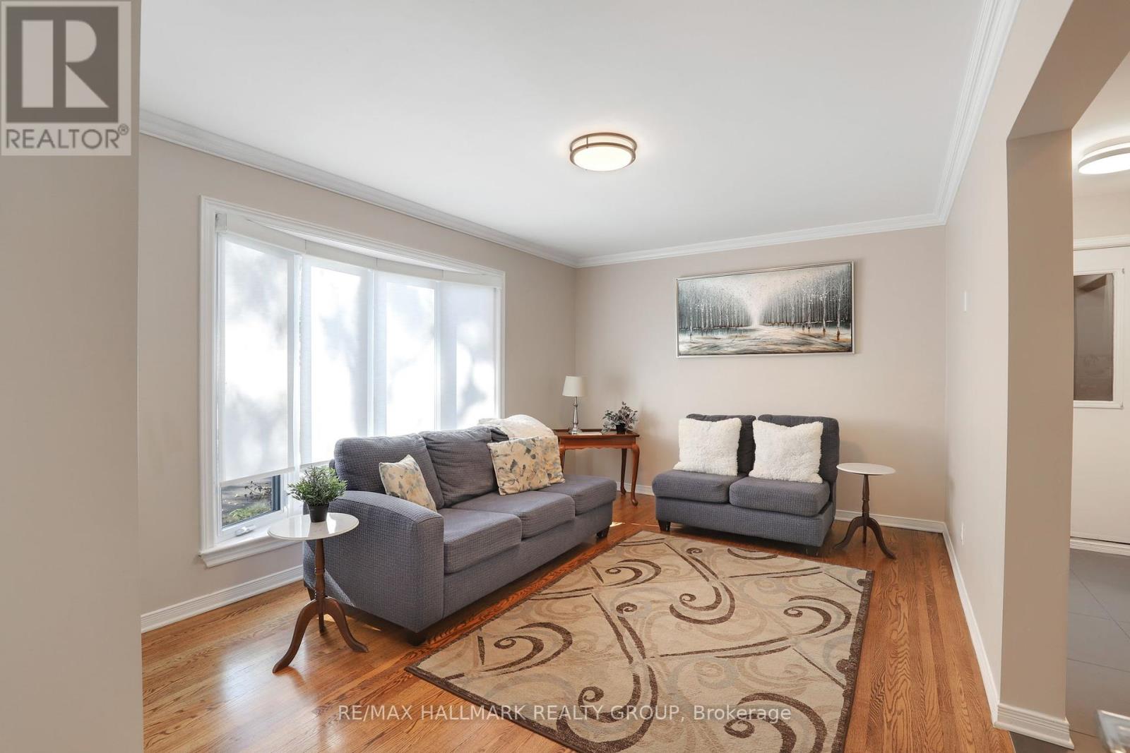 3062 Upper Otterson Place, Ottawa, Ontario  K1V 7B6 - Photo 5 - X12438725