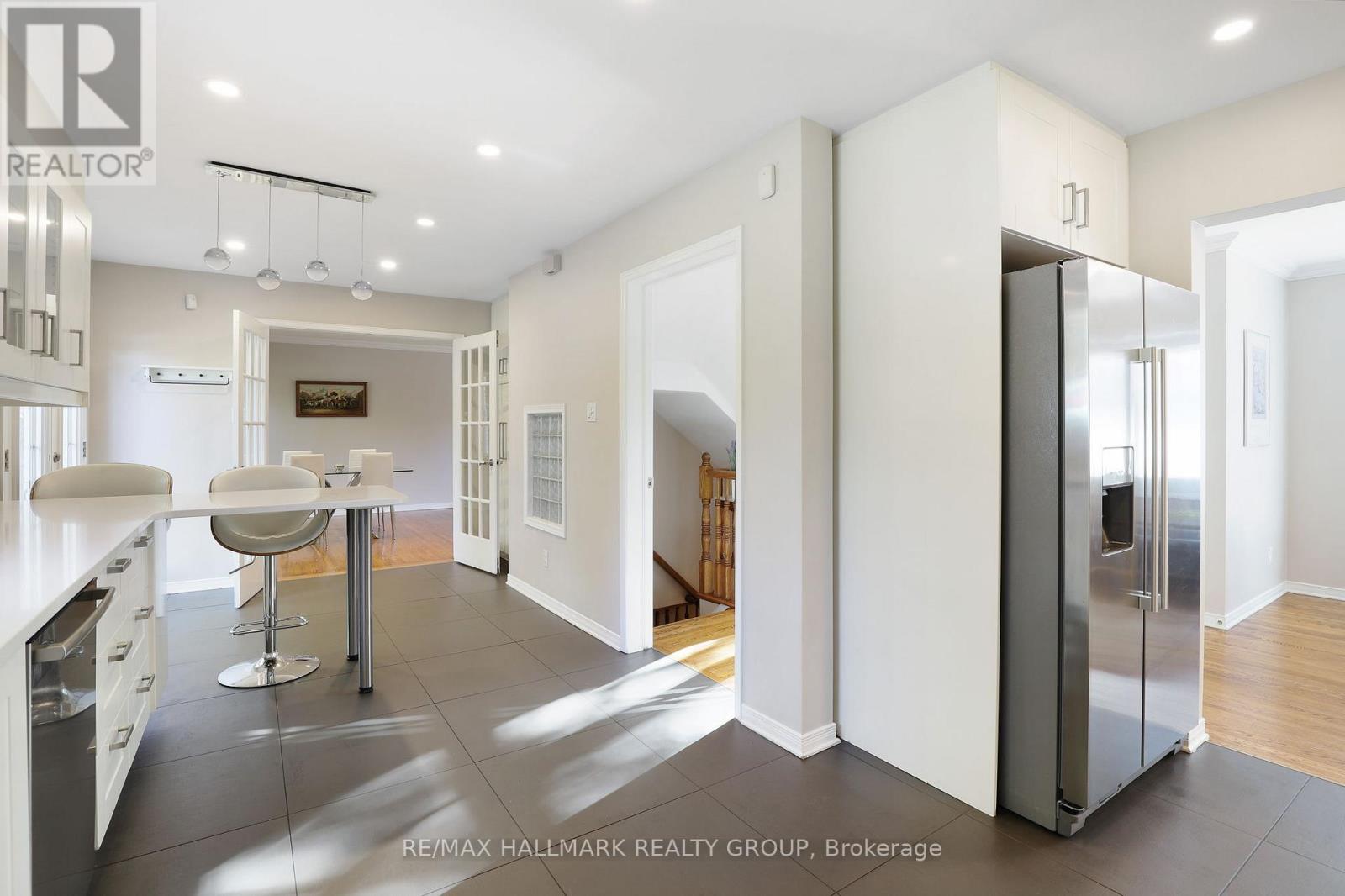 3062 Upper Otterson Place, Ottawa, Ontario  K1V 7B6 - Photo 8 - X12438725