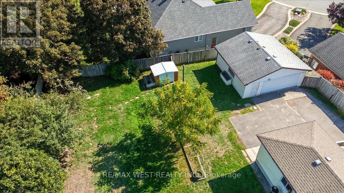 816 Brealey Drive, Peterborough, Ontario  K9K 2M8 - Photo 3 - X12438620