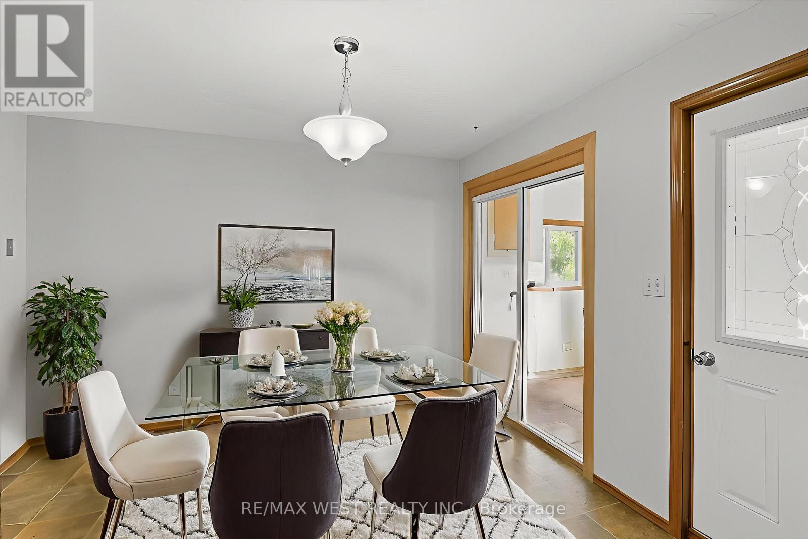 816 Brealey Drive, Peterborough, Ontario  K9K 2M8 - Photo 5 - X12438620