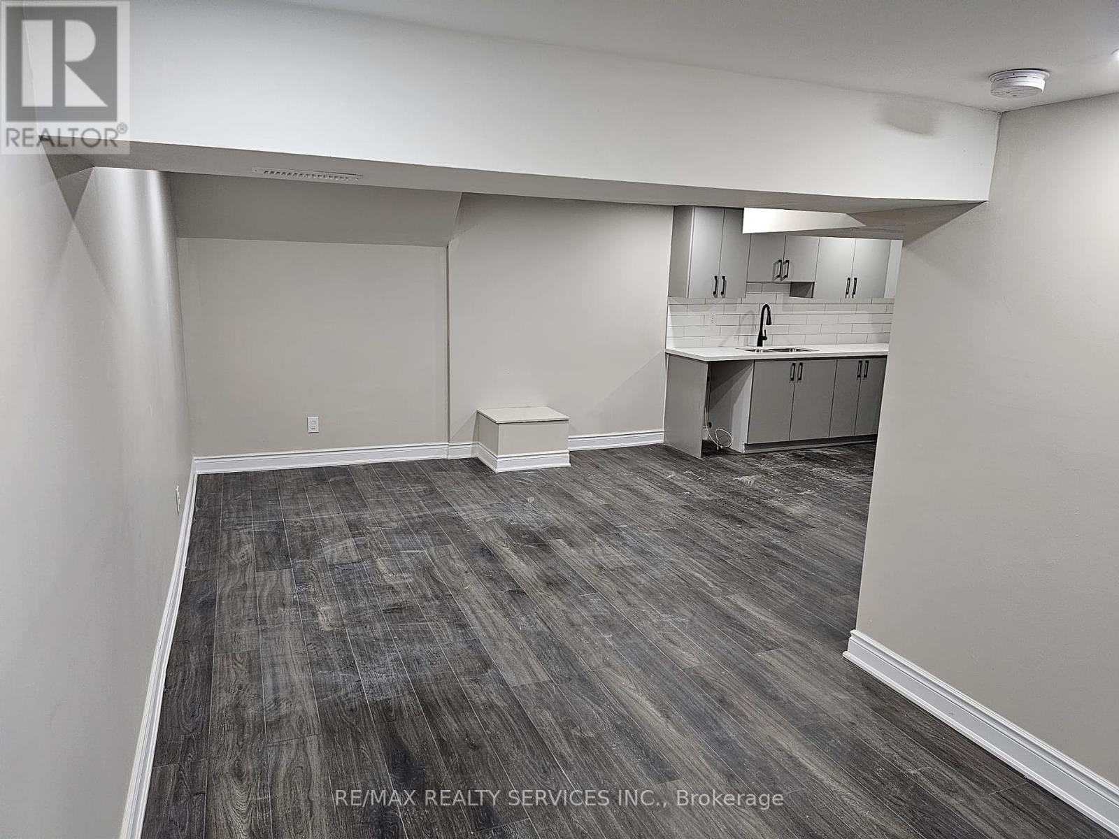 Lower - 1798 Trafalgar Street, London East, Ontario  N5W 1X6 - Photo 3 - X12438636