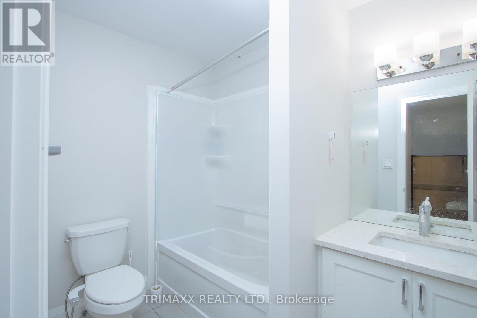 127 Marconi Court, London East, Ontario  N5V 0C9 - Photo 28 - X12438641